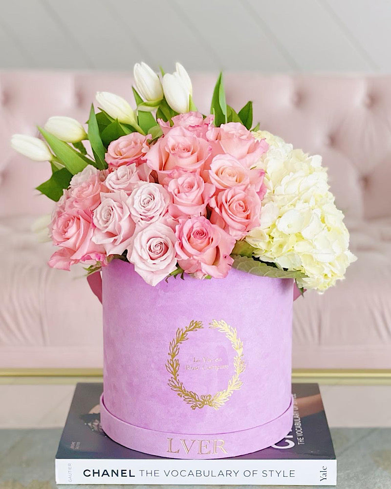 The Queen of Paris – La Vie en Rose Company